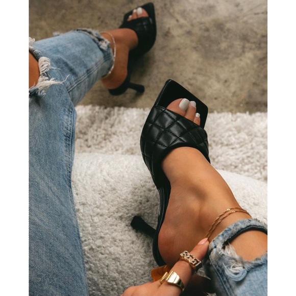 Black Quilted High Heels - Picture 7 of 8